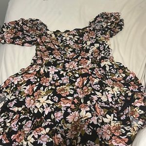 Floral romper. Size large. Francesca’s collection.